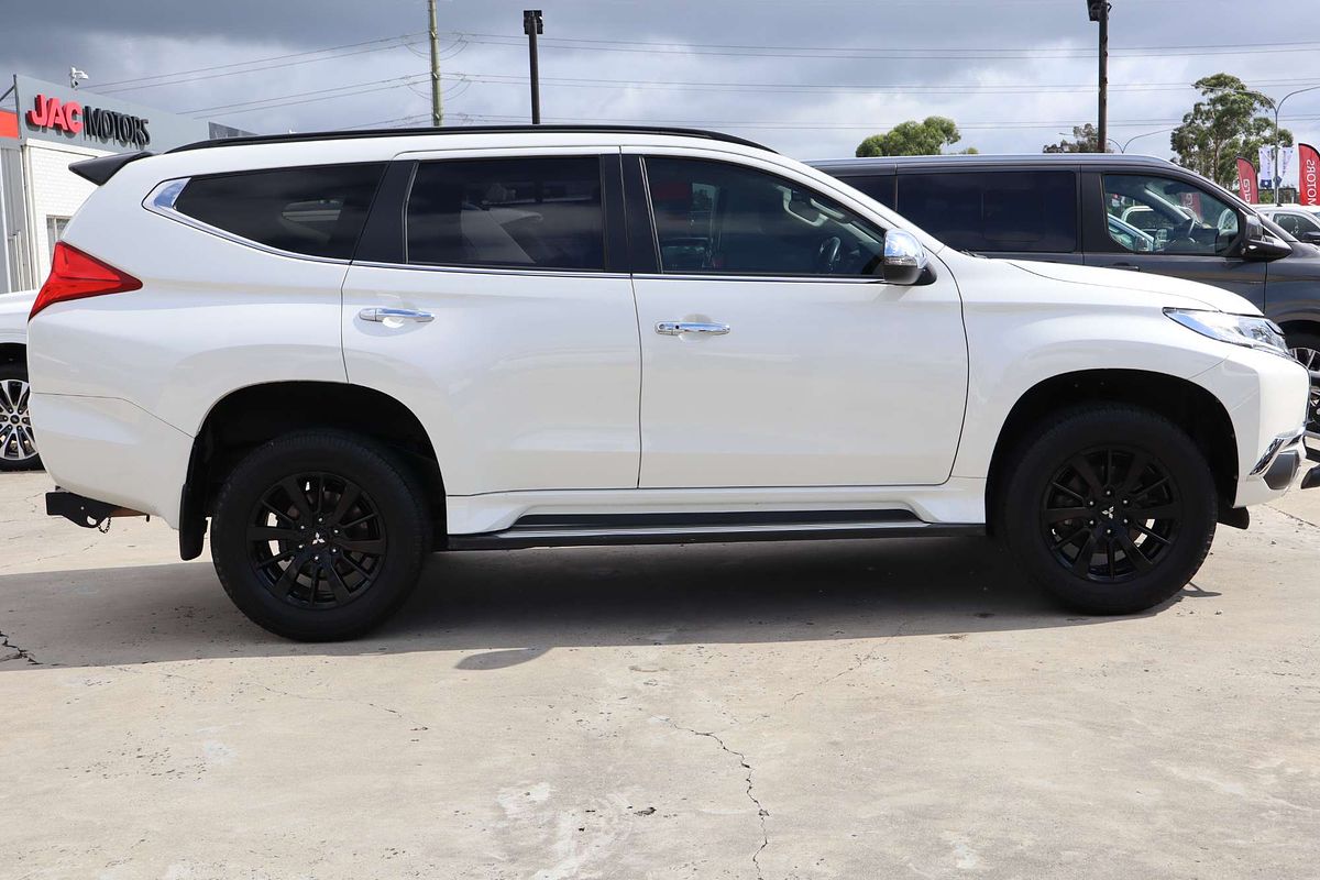 2019 Mitsubishi Pajero Sport Black Edition QE