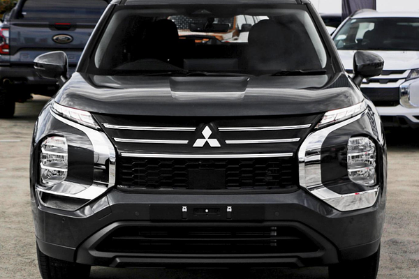 2025 Mitsubishi Outlander ES ZM 2WD