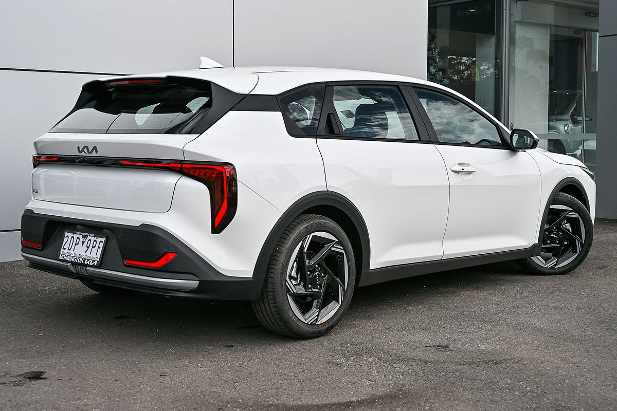 2025 Kia K4 Sport CL4m