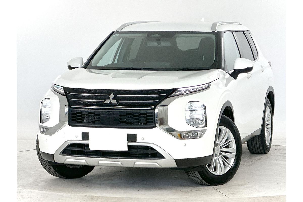 2023 Mitsubishi Outlander LS ZM