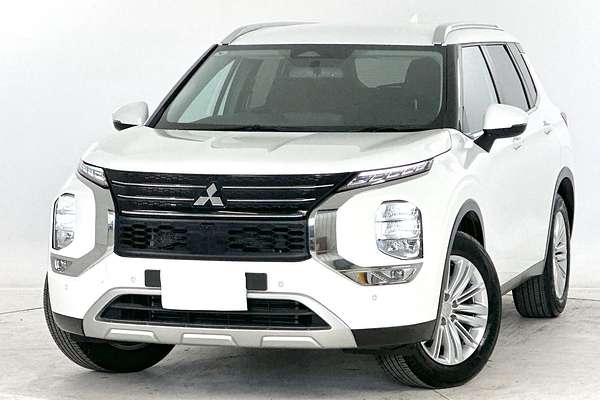 2023 Mitsubishi Outlander LS ZM