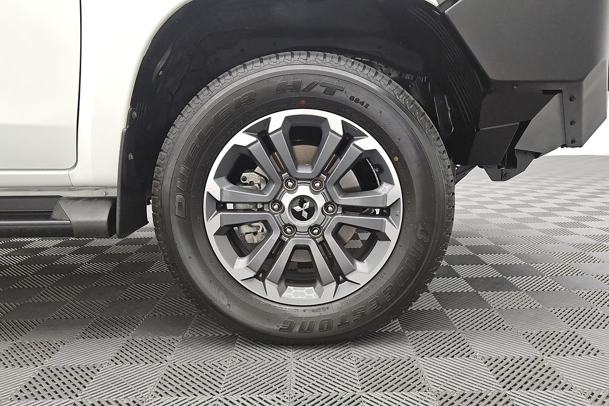 2023 Mitsubishi Triton GLS MR 4X4