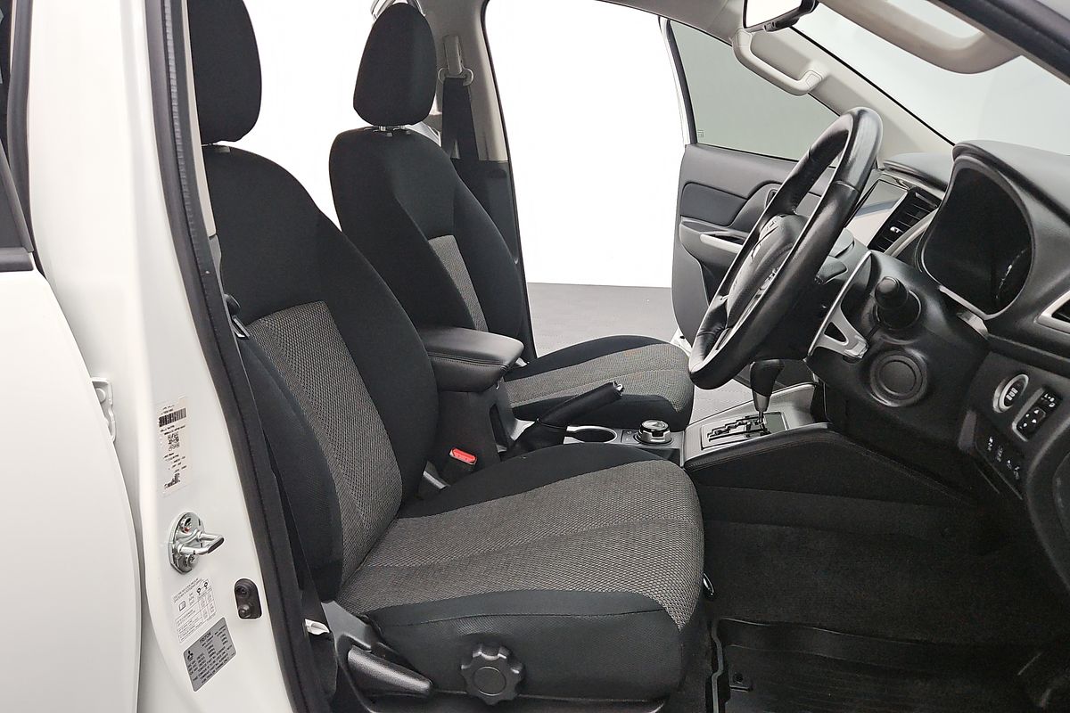 2023 Mitsubishi Triton GLS MR 4X4