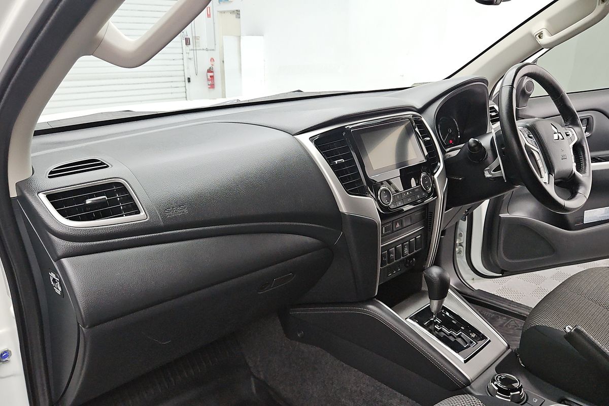 2023 Mitsubishi Triton GLS MR 4X4