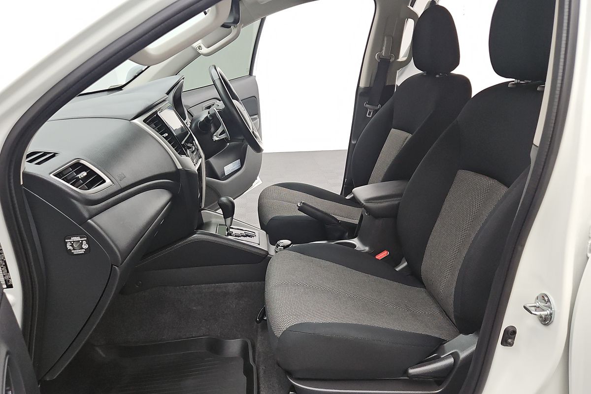 2023 Mitsubishi Triton GLS MR 4X4