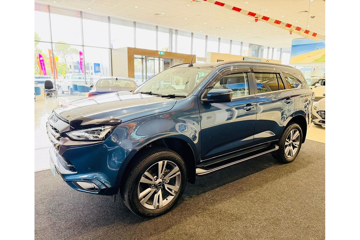 2024 Isuzu MU-X LS-T