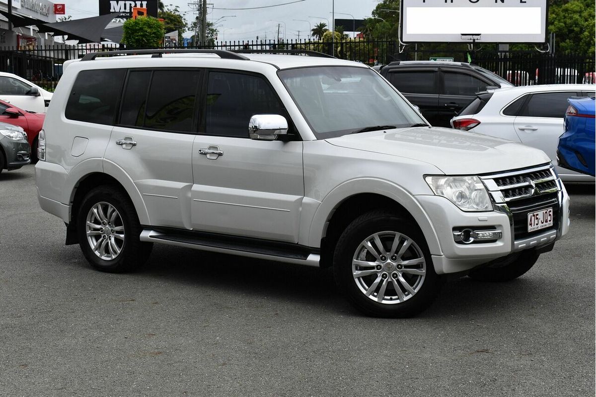 2014 Mitsubishi Pajero GLS NX