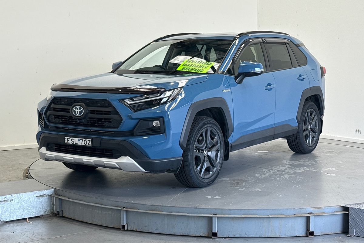 2021 Toyota RAV4 Edge AXAH54R