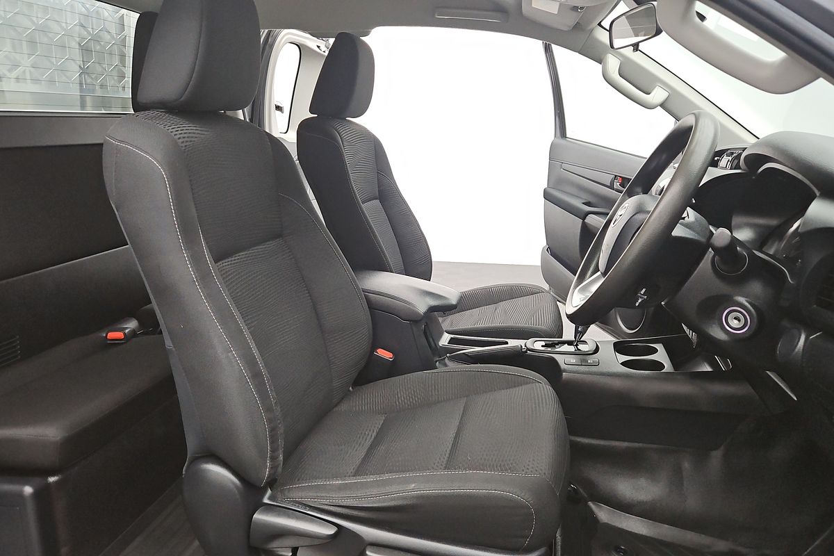 2020 Toyota Hilux SR GUN126R 4X4