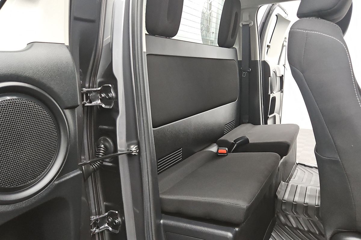 2020 Toyota Hilux SR GUN126R 4X4