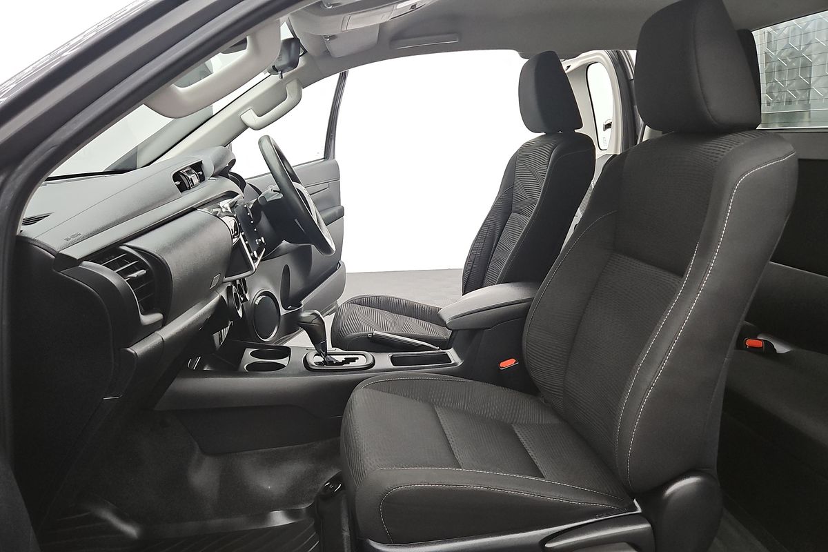 2020 Toyota Hilux SR GUN126R 4X4