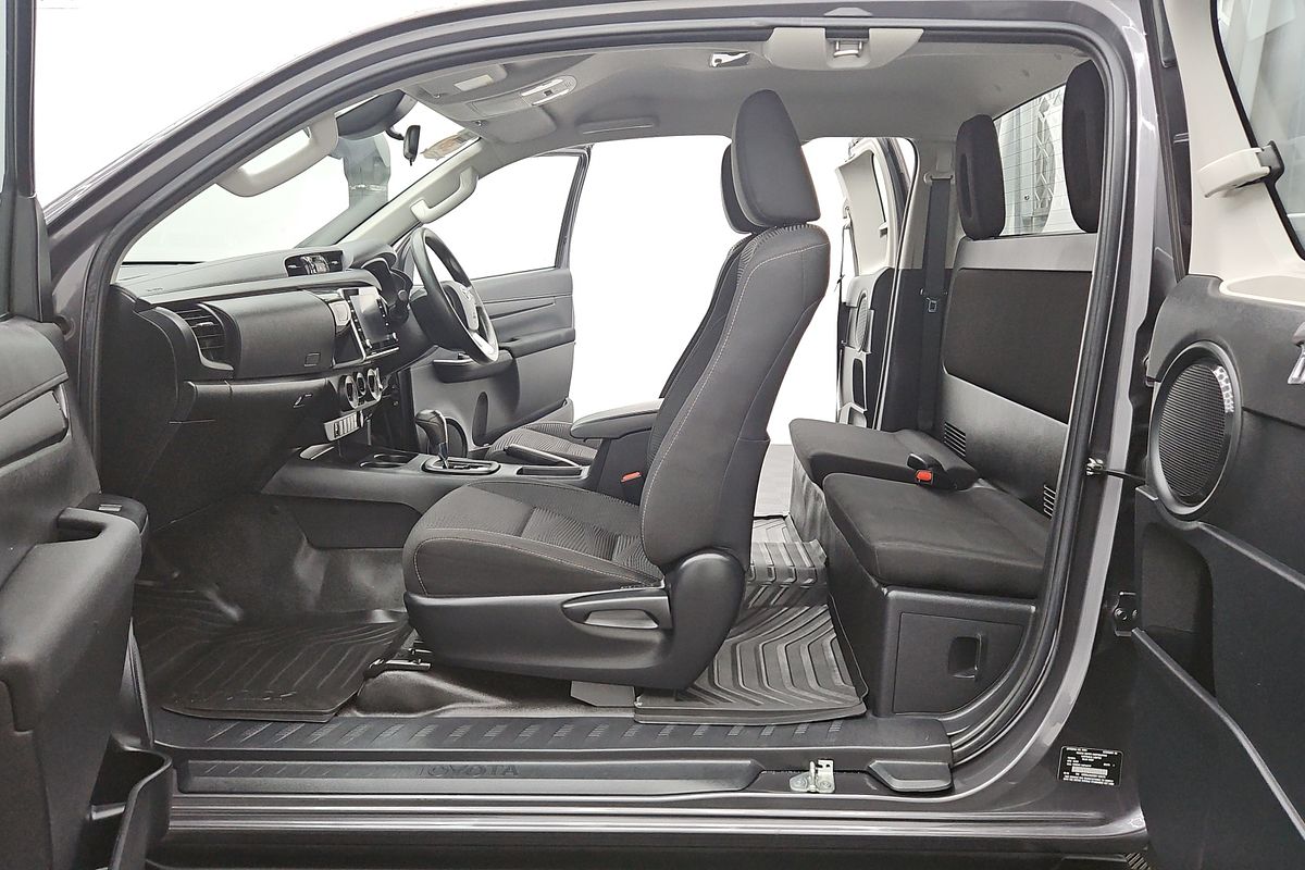 2020 Toyota Hilux SR GUN126R 4X4