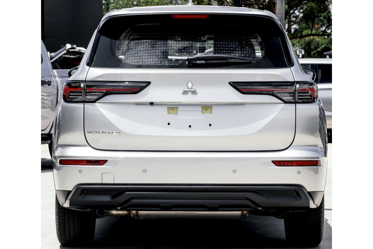 2025 Mitsubishi Outlander ES ZM 2WD