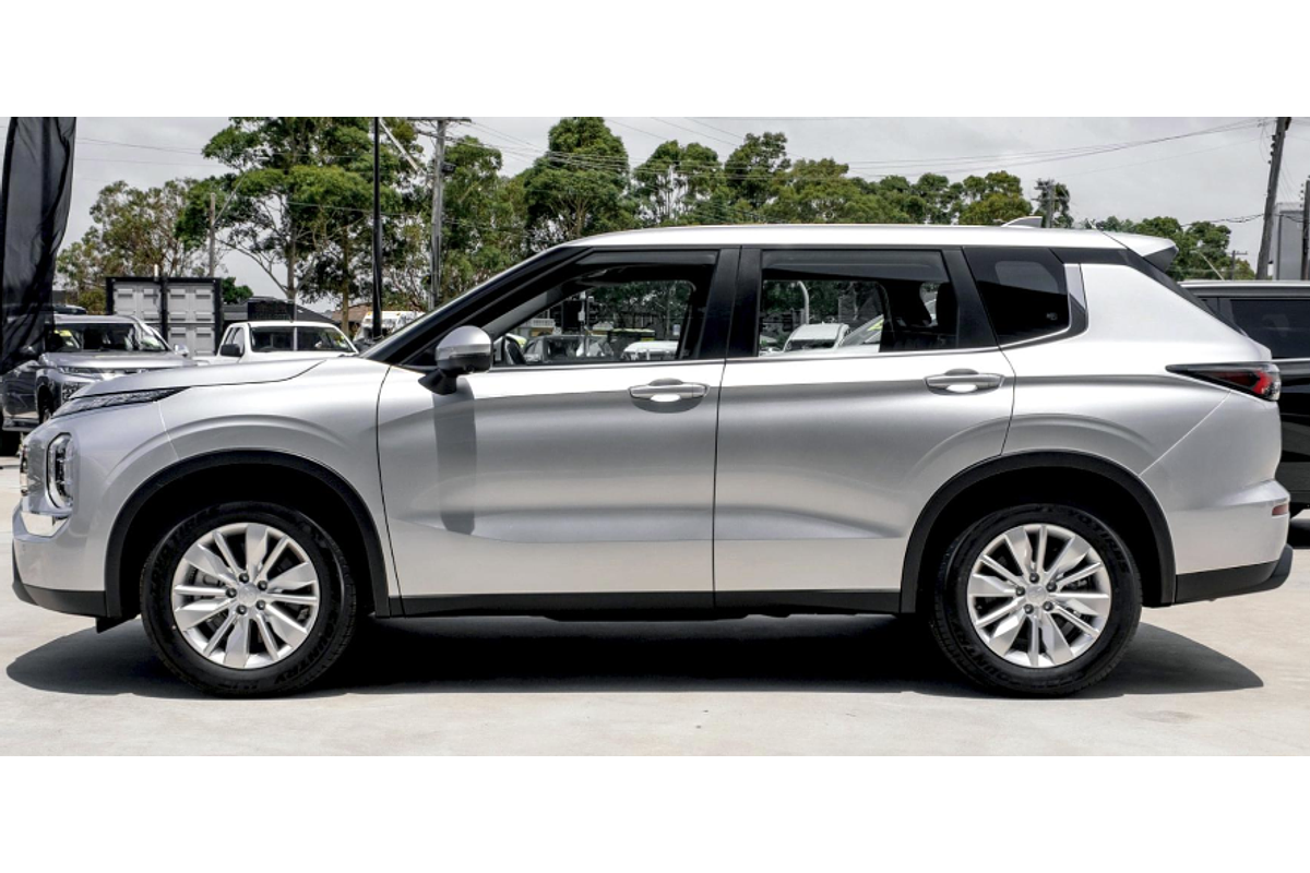 2025 Mitsubishi Outlander ES ZM 2WD