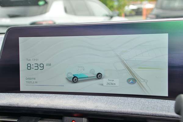 2023 Kia EV6 Air CV thumb-11