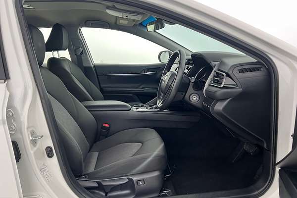 2019 Toyota Camry Ascent ASV70R thumb-8