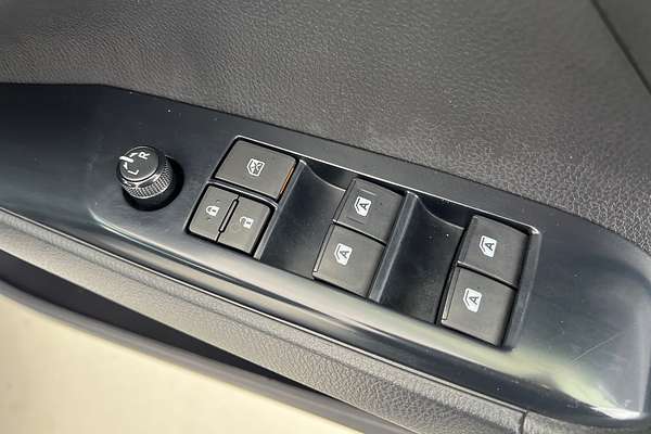 2019 Toyota Camry Ascent ASV70R thumb-9