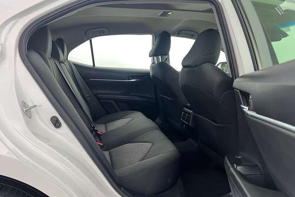 2019 Toyota Camry Ascent ASV70R thumb-16