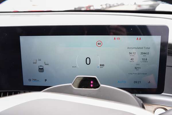 2025 MG QS Essence IS31 thumb-10