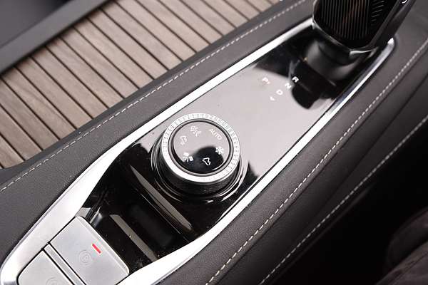 2025 MG QS Essence IS31 thumb-13