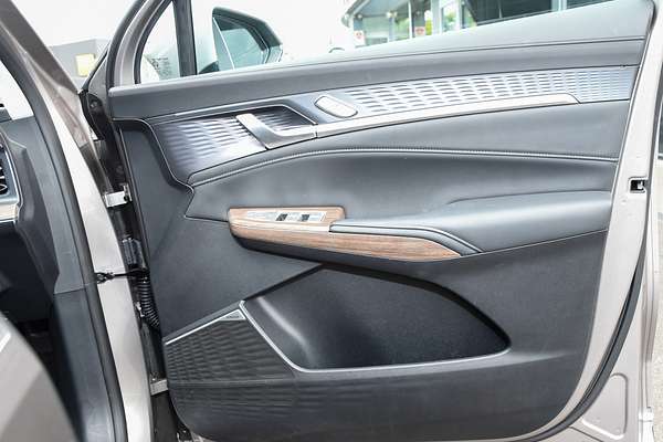 2025 MG QS Essence IS31 thumb-15