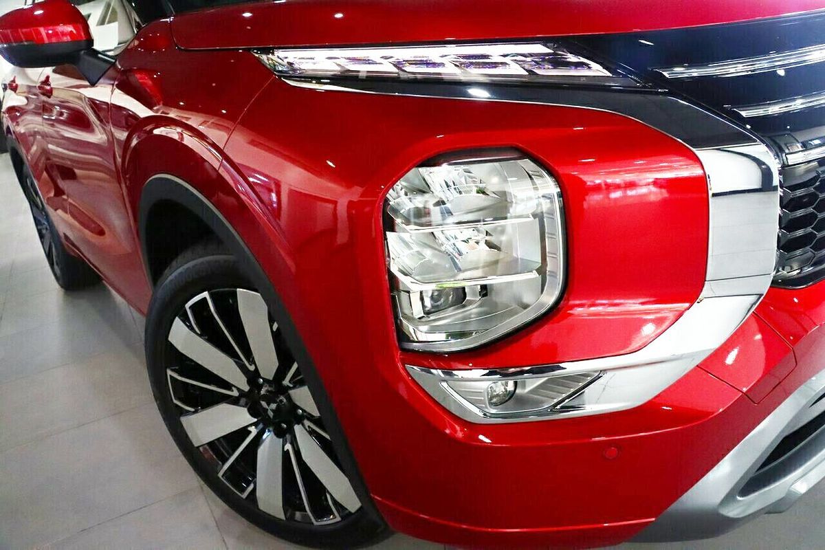 2025 Mitsubishi Outlander Exceed ZM