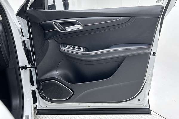 2022 MG HS Vibe SAS23 thumb-18