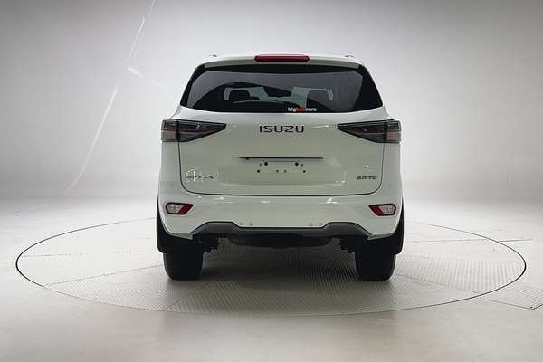 2022 Isuzu MU-X LS-U thumb-6