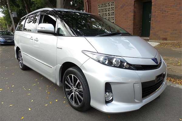 2014 Toyota Estima 4WD Hybrid