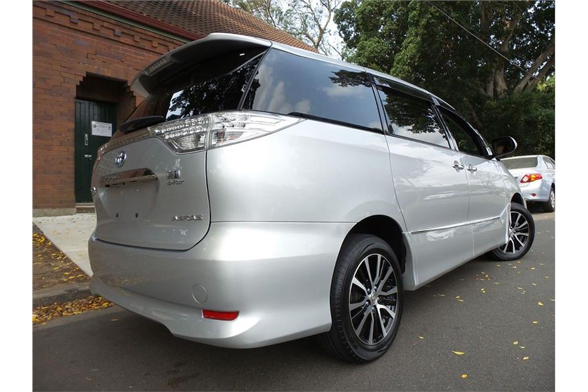 2014 Toyota Estima 4WD Hybrid