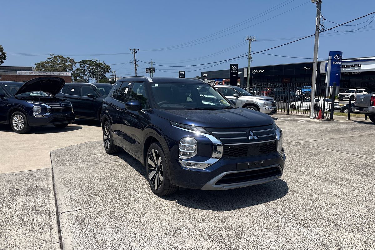 2025 Mitsubishi Outlander Exceed ZM