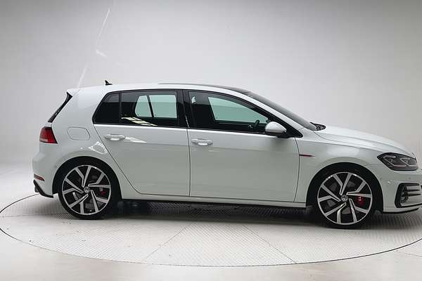 2019 Volkswagen Golf GTI 7.5 thumb-8