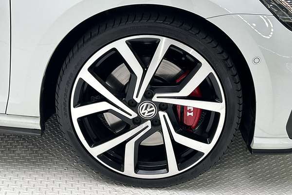 2019 Volkswagen Golf GTI 7.5 thumb-9