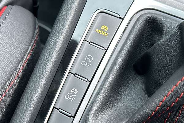 2019 Volkswagen Golf GTI 7.5 thumb-15