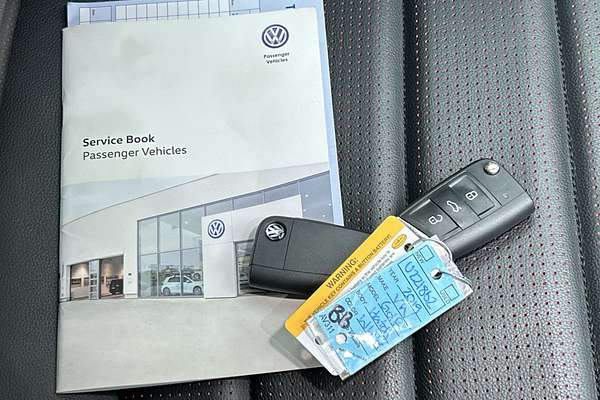 2019 Volkswagen Golf GTI 7.5 thumb-22