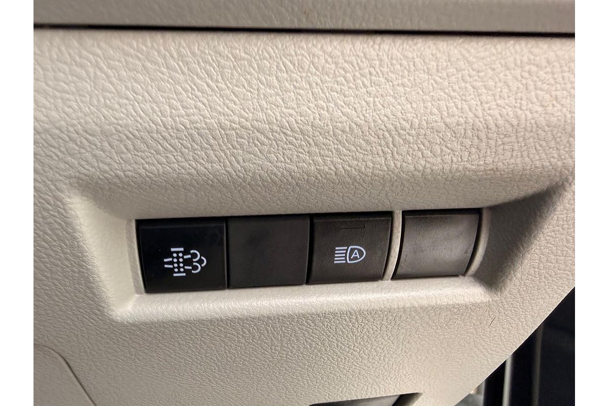 2019 Toyota Hiace GDH320R ELWB High Roof