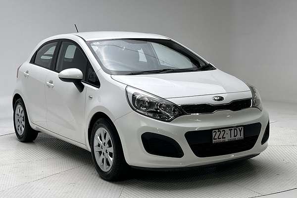 2013 Kia Rio S UB thumb-0