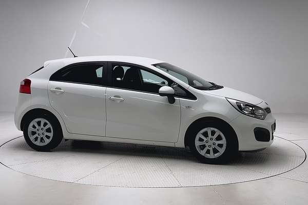 2013 Kia Rio S UB thumb-3