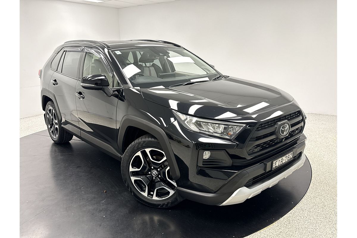 2020 Toyota RAV4 Edge AXAA54R