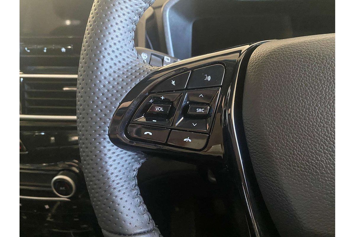 XUV 3X0 AX7L PM AT EXP ZY