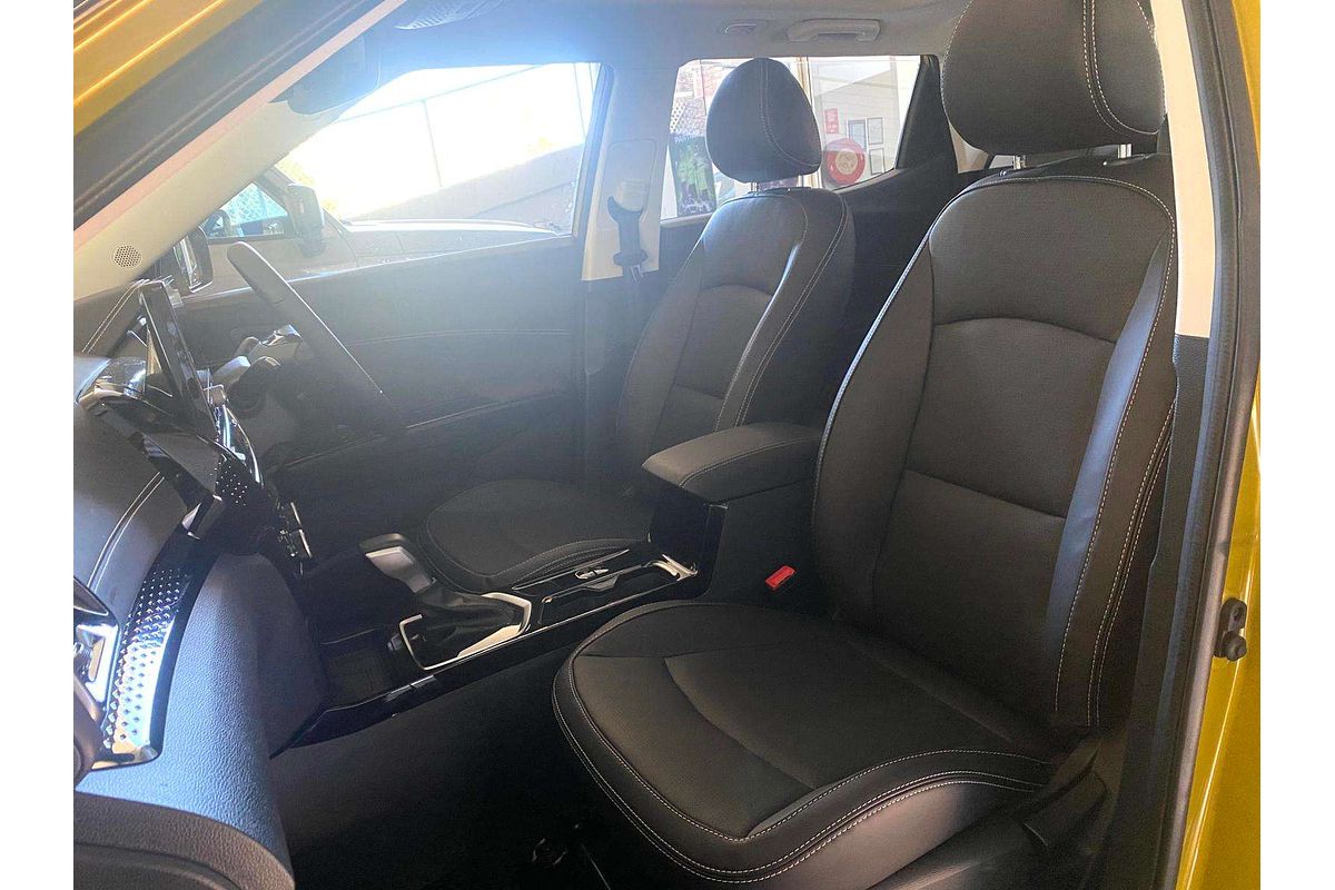 XUV 3X0 AX7L PM AT EXP ZY