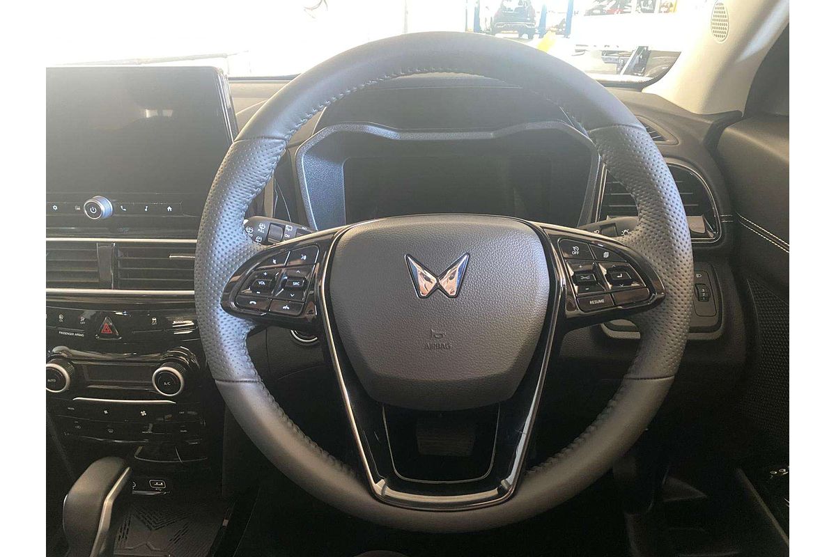 XUV 3X0 AX7L PM AT EXP ZY