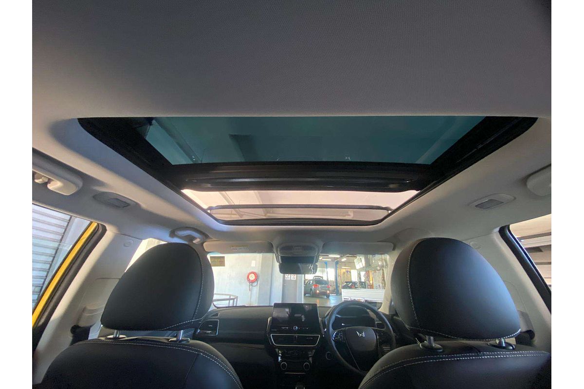 XUV 3X0 AX7L PM AT EXP ZY