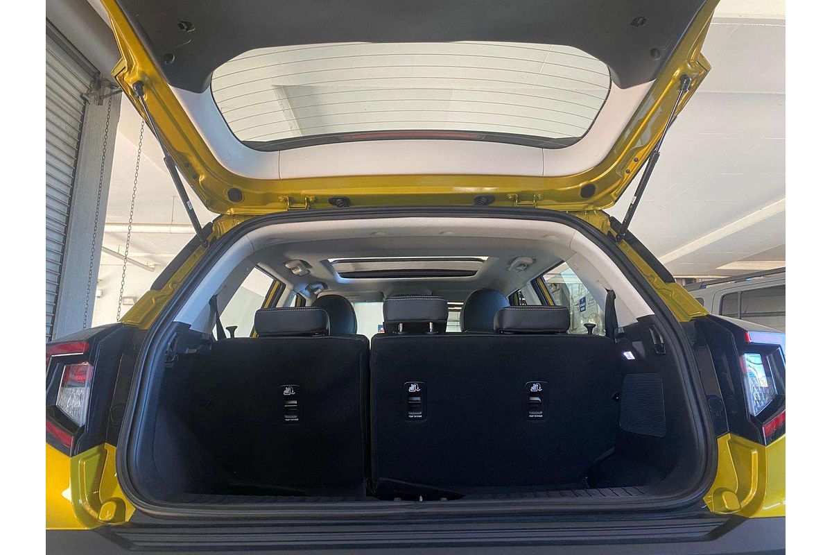 XUV 3X0 AX7L PM AT EXP ZY