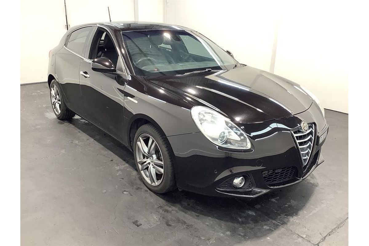 2016 Alfa Romeo Giulietta Distinctive Series 1