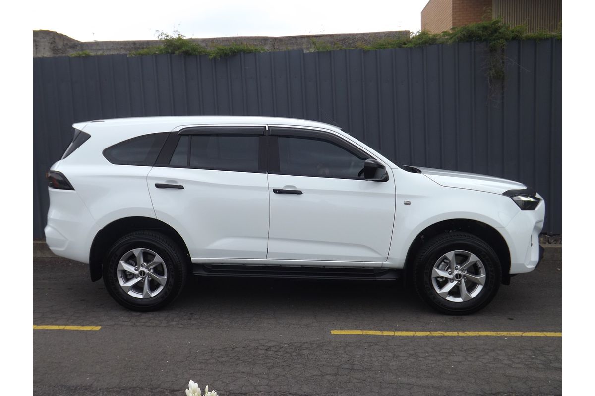 2025 Isuzu MU-X LS-M