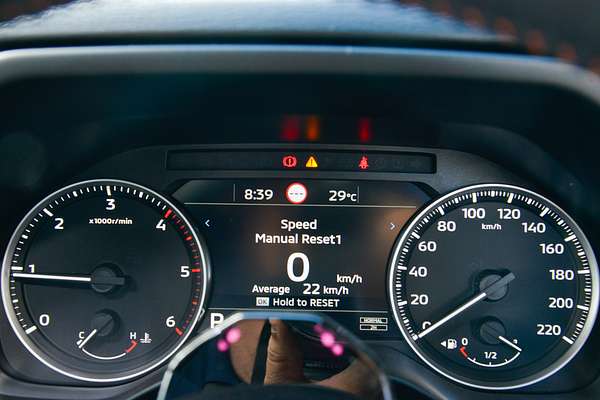 2025 Mitsubishi Triton GSR MV 4X4 thumb-10