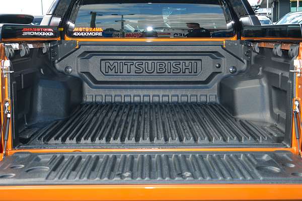 2025 Mitsubishi Triton GSR MV 4X4 thumb-18