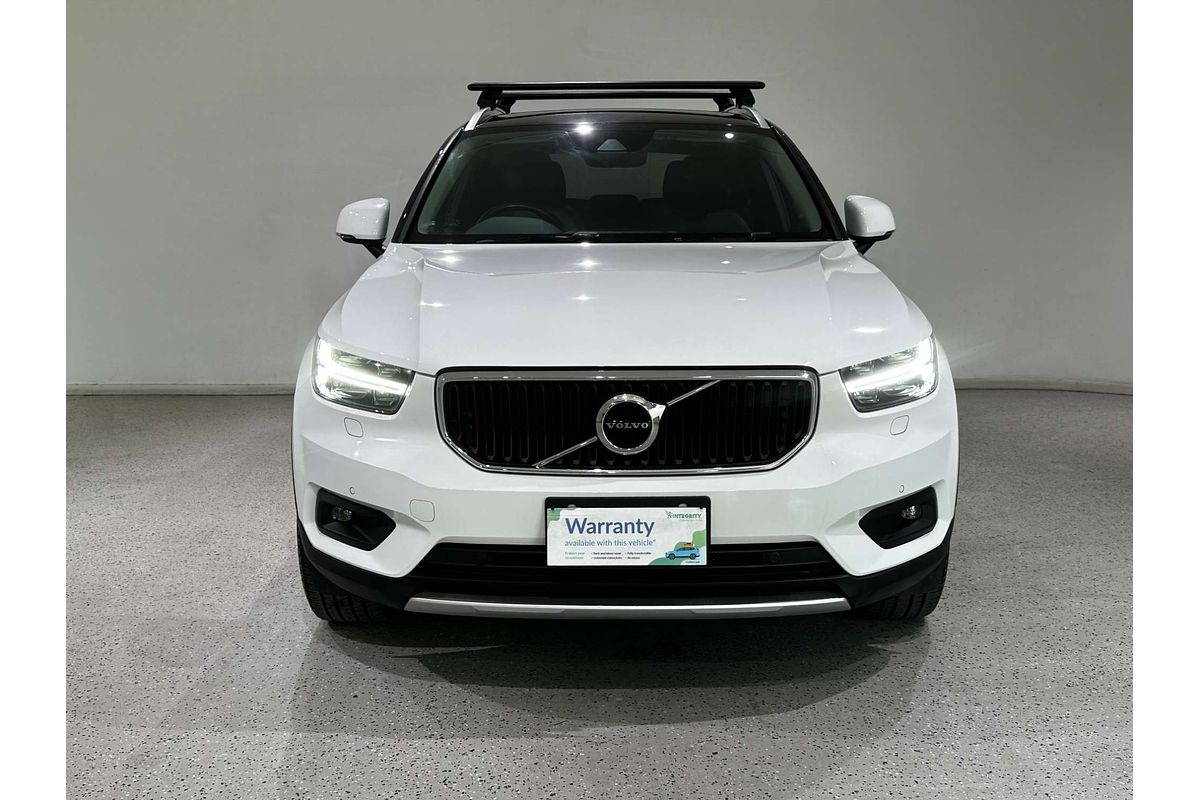 2020 Volvo XC40 T4 Momentum