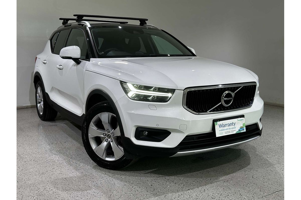2020 Volvo XC40 T4 Momentum